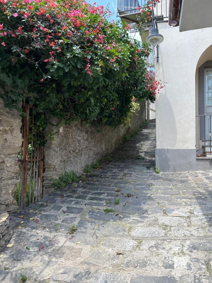 La Casa Del Borgo Cavallaro 佳吉 外观 照片
