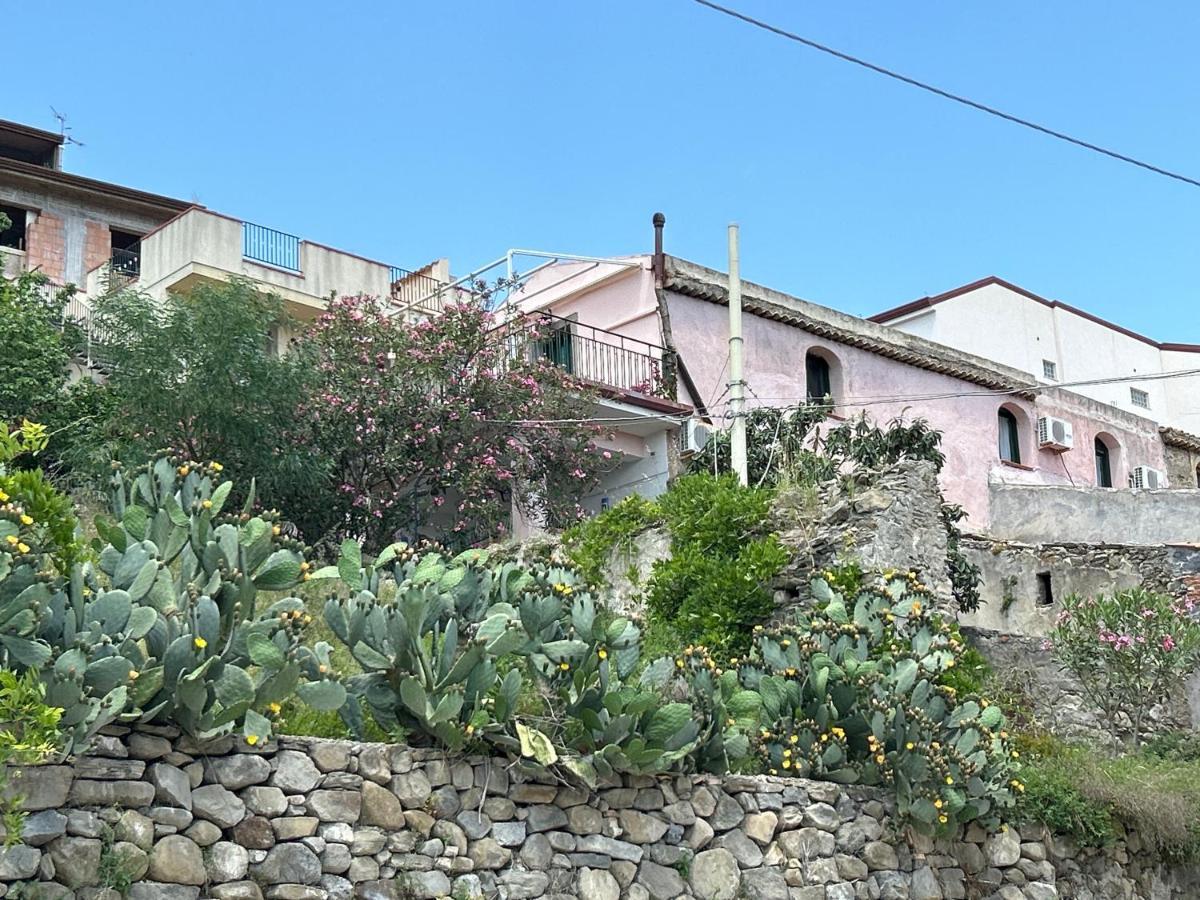 La Casa Del Borgo Cavallaro 佳吉 外观 照片