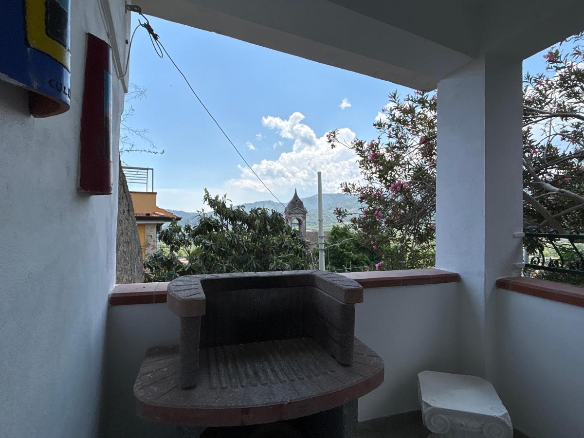 La Casa Del Borgo Cavallaro 佳吉 外观 照片